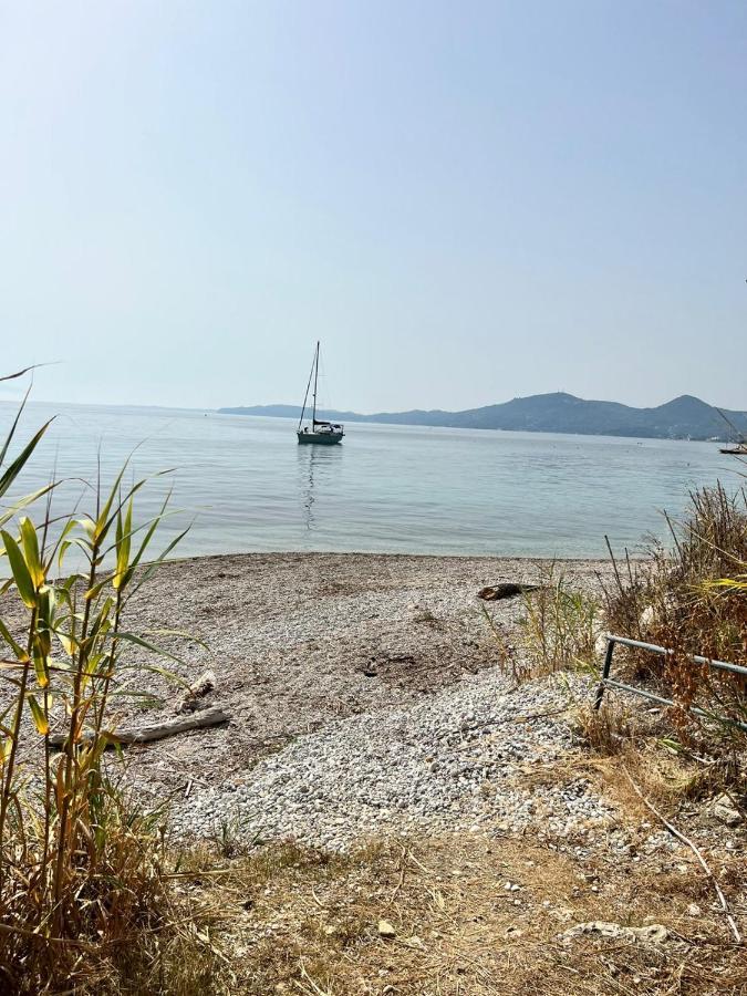 Lithino Apartments - 5Min From The Beach Agios Ioannis Peristeron  Exterior photo